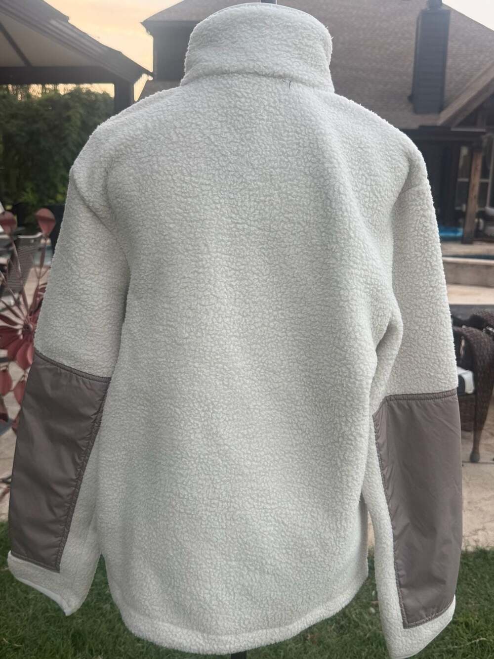 Nike Small Sherpa Fleece Full-Zip Jacket (DD5021-072) - Picture 4 of 4
